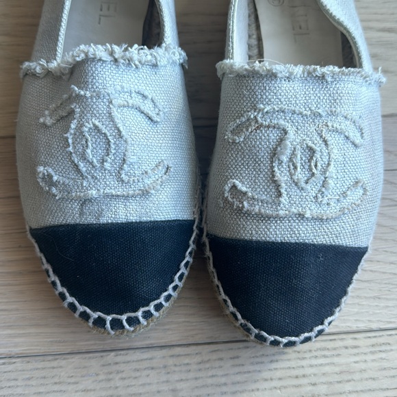 Interlocking CC Logo Canvas Espadrilles Chanel size 37 - Picture 6 of 7